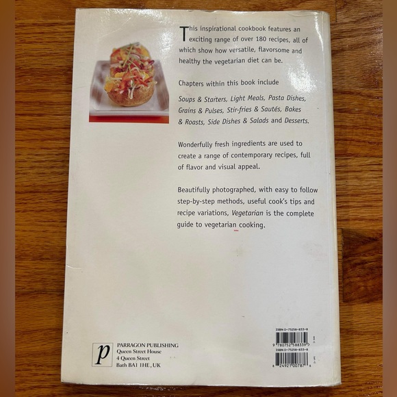 Hardcover book: Vegetarian Over 180 Tempting Recipes by Sue Ashworth - Picture 2 of 3